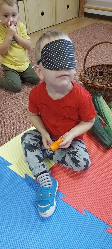 Broučci poznávají ovoce a zeleninu