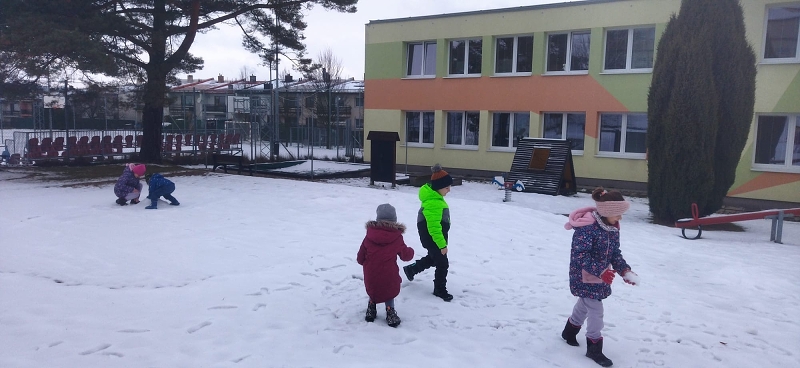 Hry se sněhem - Opičky