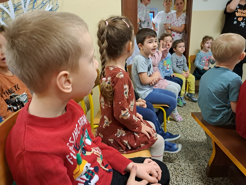 Zpívání na schodech
