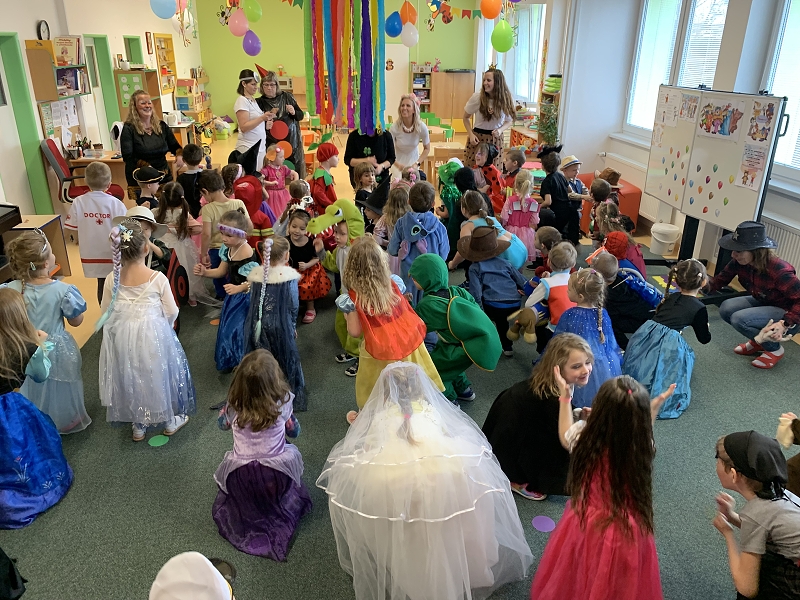Pohádkový karneval - společná oslava karnevalu
