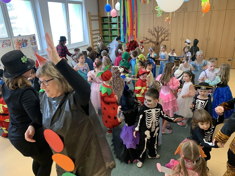 Pohádkový karneval - společná oslava karnevalu