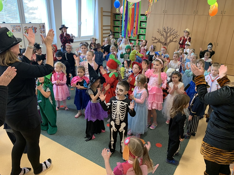 Pohádkový karneval - společná oslava karnevalu