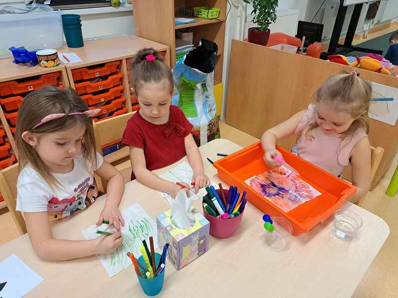 Veverky a pohádka O kohouitkovi a slepičce