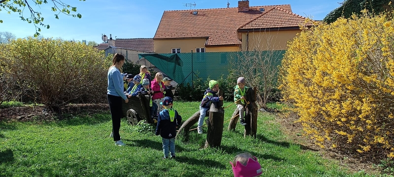 Broučci venku