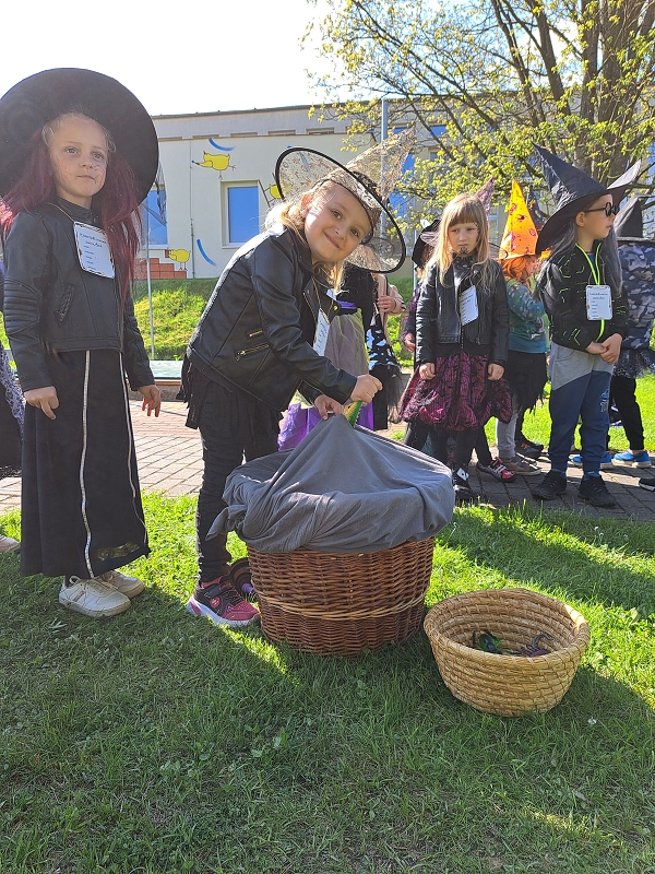 Čarodějný týden ve třídě veverek