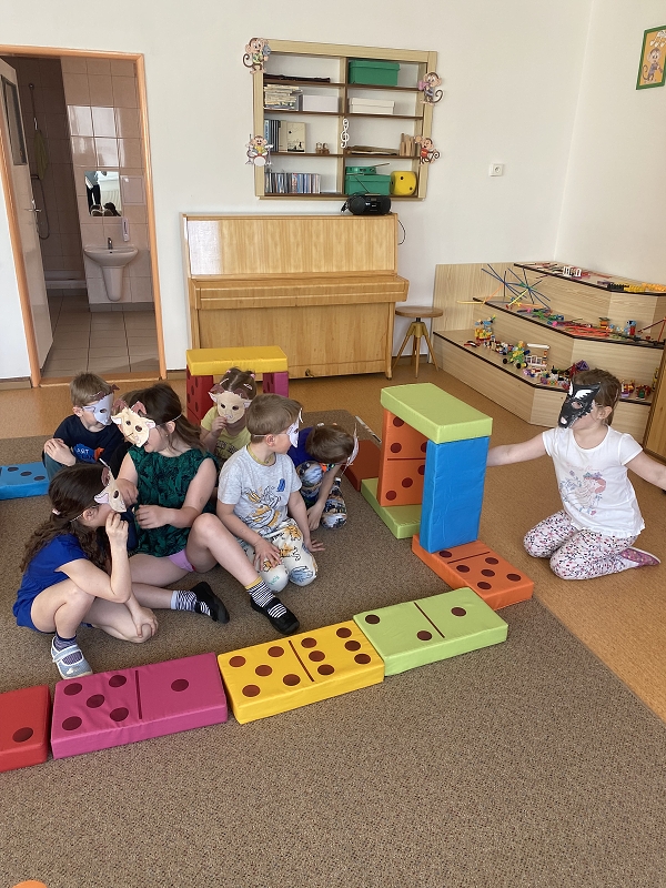O neposlušných kůzlátkách - Opičky