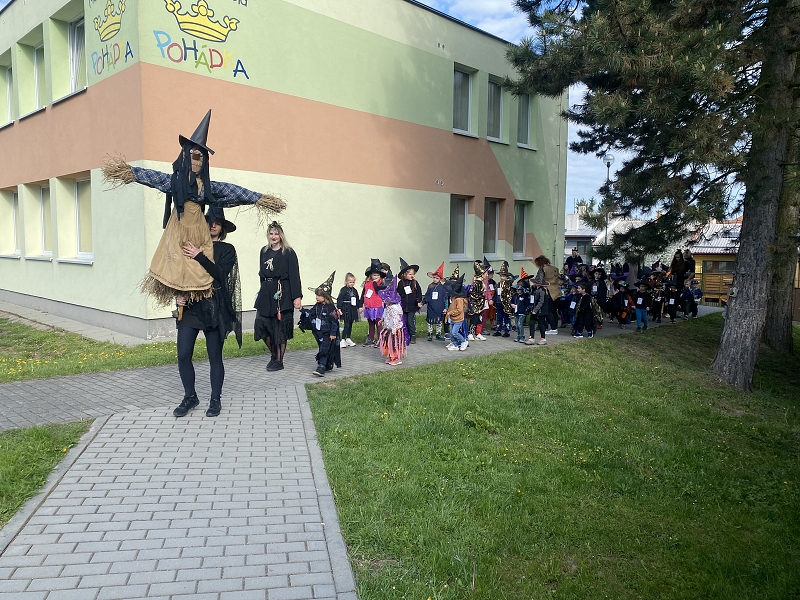 Společné pálení čarodějnice