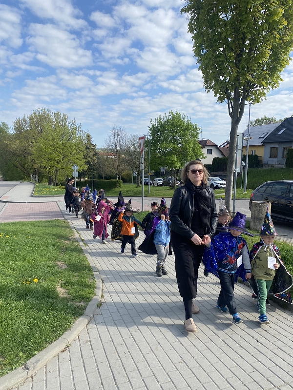 Společné pálení čarodějnice