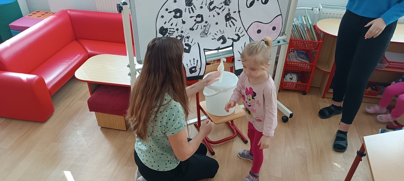 U domečku na dvorečku - Broučci
