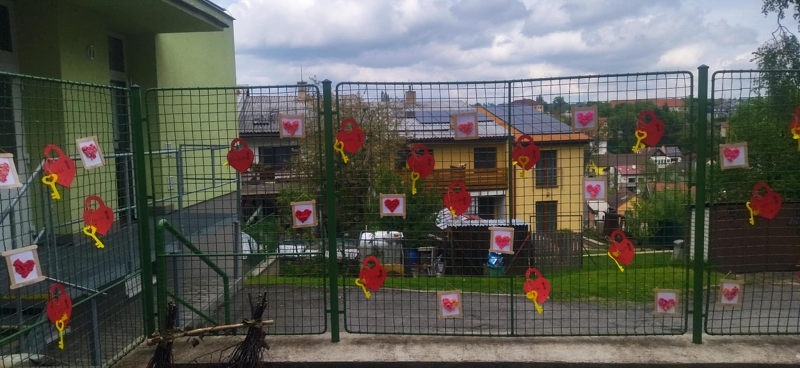 Den maminek - opičky