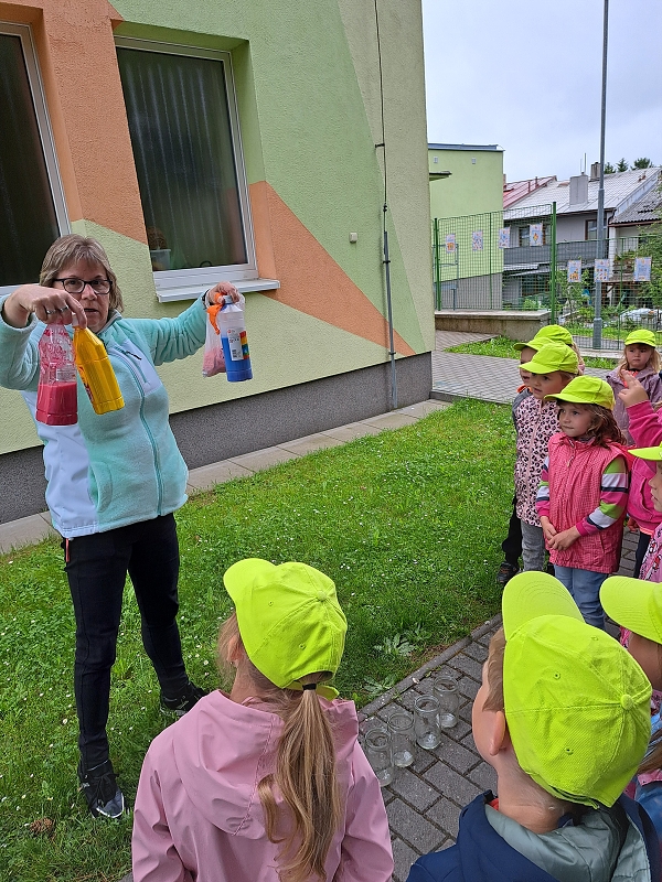 Pohádka plná barev - oslava dne dětí
