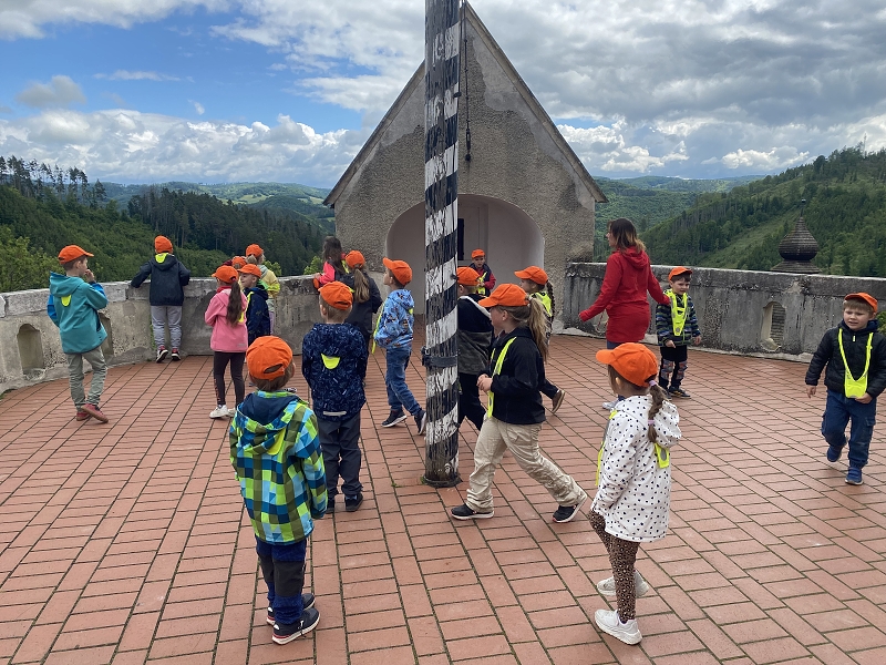 Výlet na hrad Pernštejn - Opičky