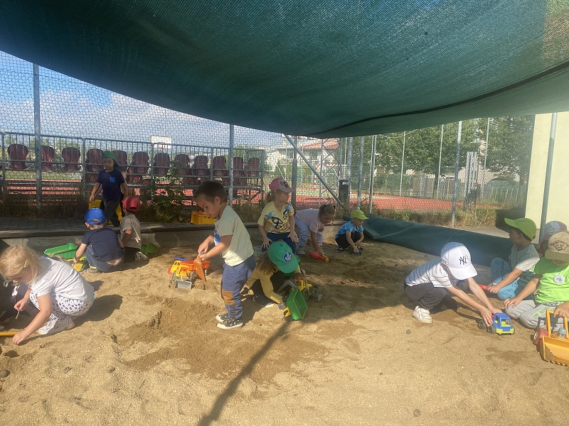 První dny ve školce - Kočičky