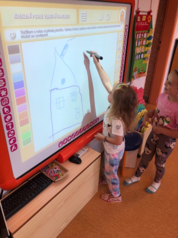 První dny ve školce - Opičky