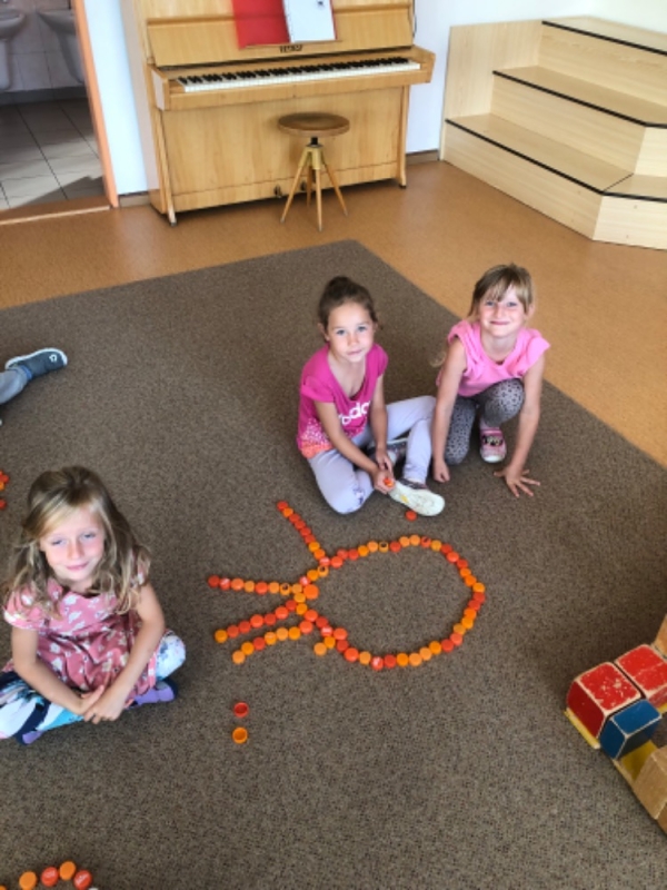 První dny ve školce - Opičky