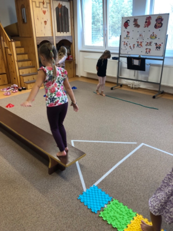 Září v Opičkách