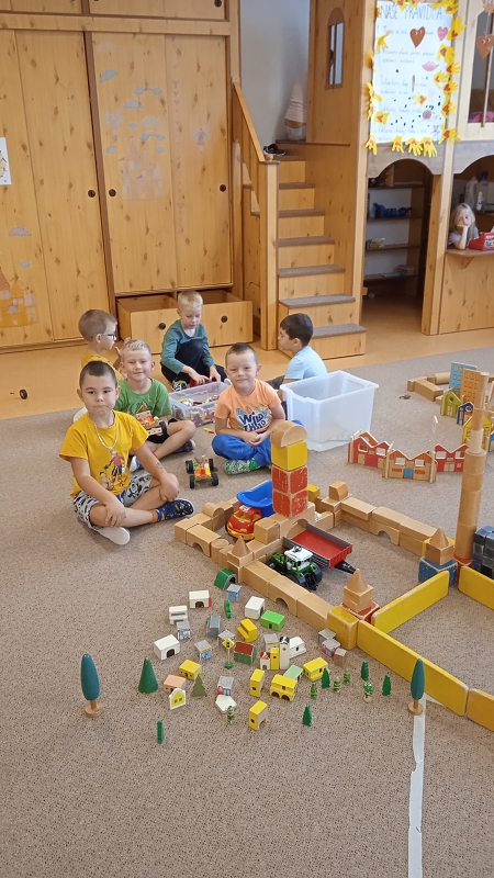 Září v Opičkách