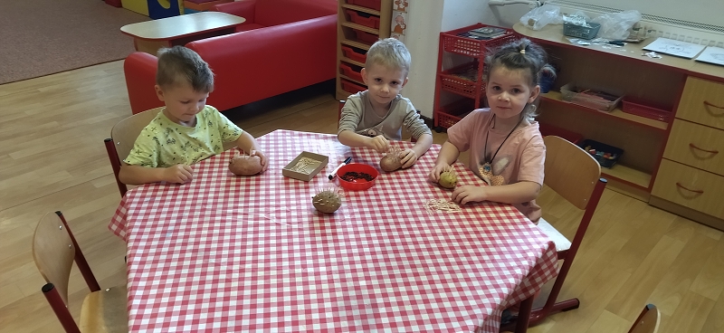 Broučci poznávají ovoce a zeleninu