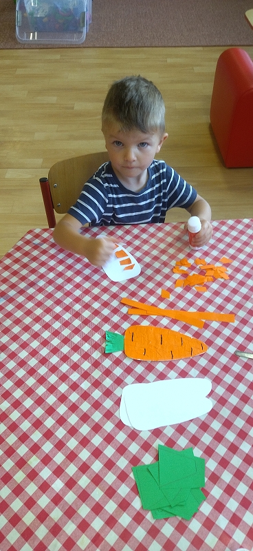 Broučci poznávají ovoce a zeleninu