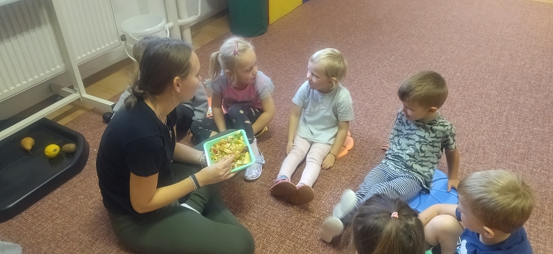 Broučci poznávají ovoce a zeleninu