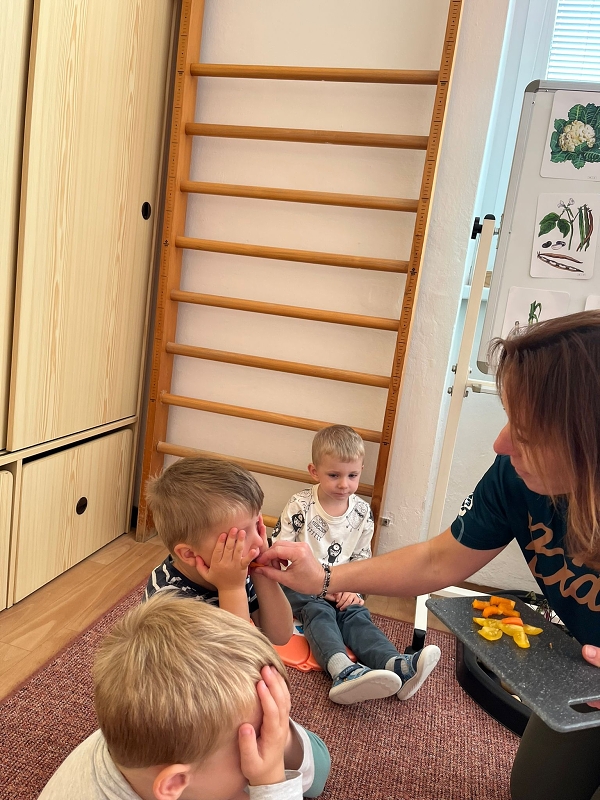 Broučci poznávají ovoce a zeleninu