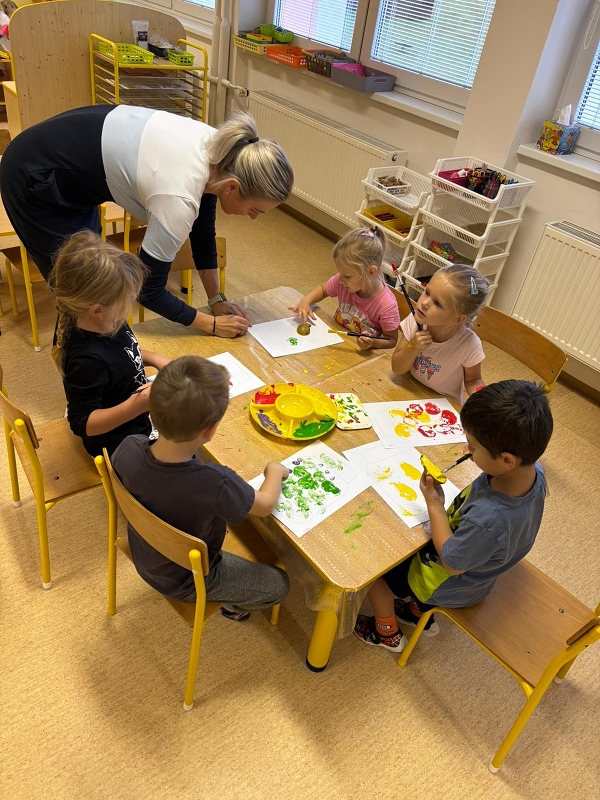 Co viděl dráček na zahrádce - Kočičky