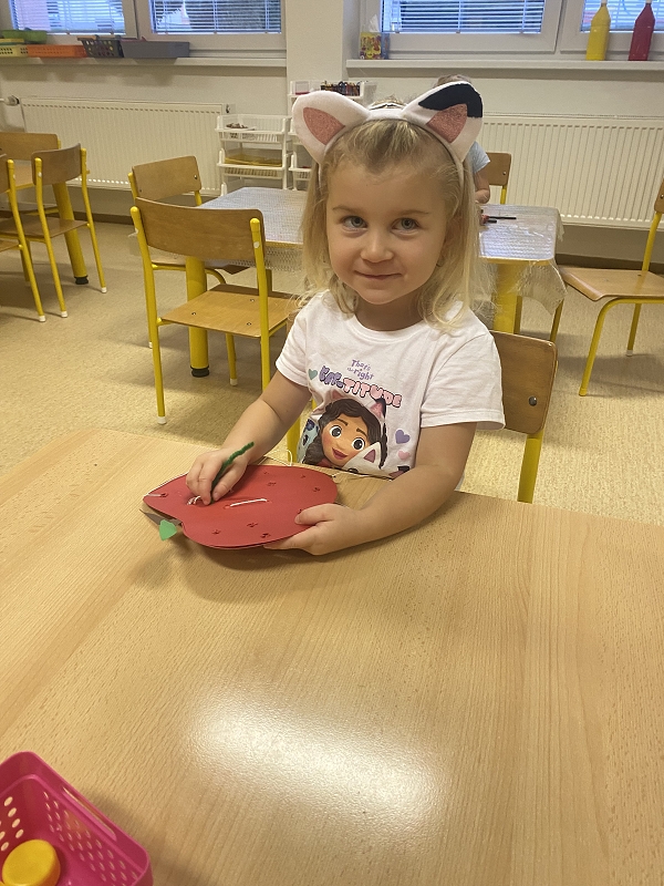 Co viděl dráček na zahrádce - Kočičky