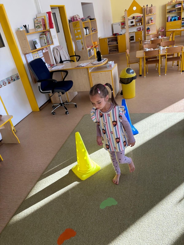 Kočičky tahají řepu