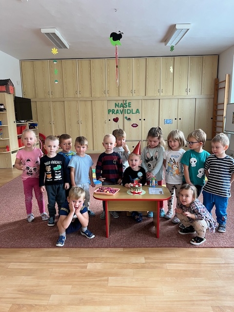 Oslava narozenin v Broučcích