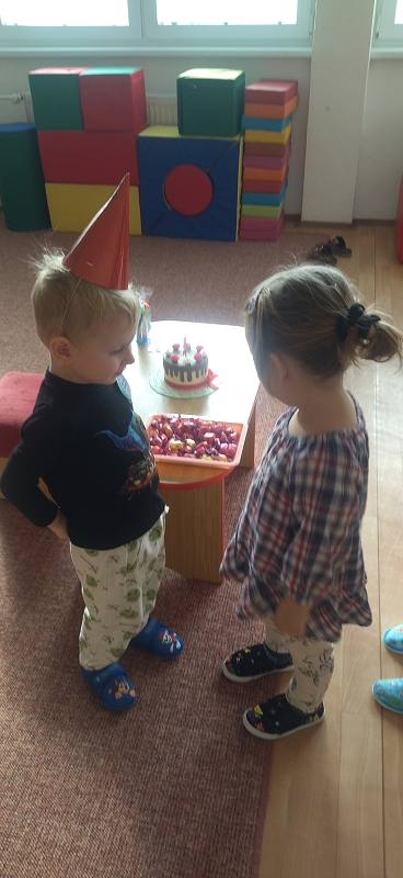 Oslava narozenin v Broučcích