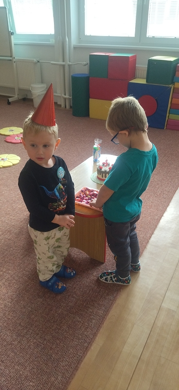 Oslava narozenin v Broučcích