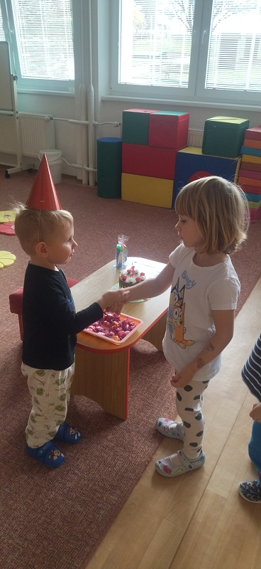 Oslava narozenin v Broučcích