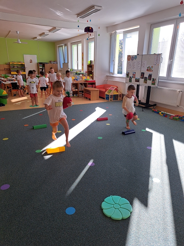 Pohádka O veliké řepě - Veverky