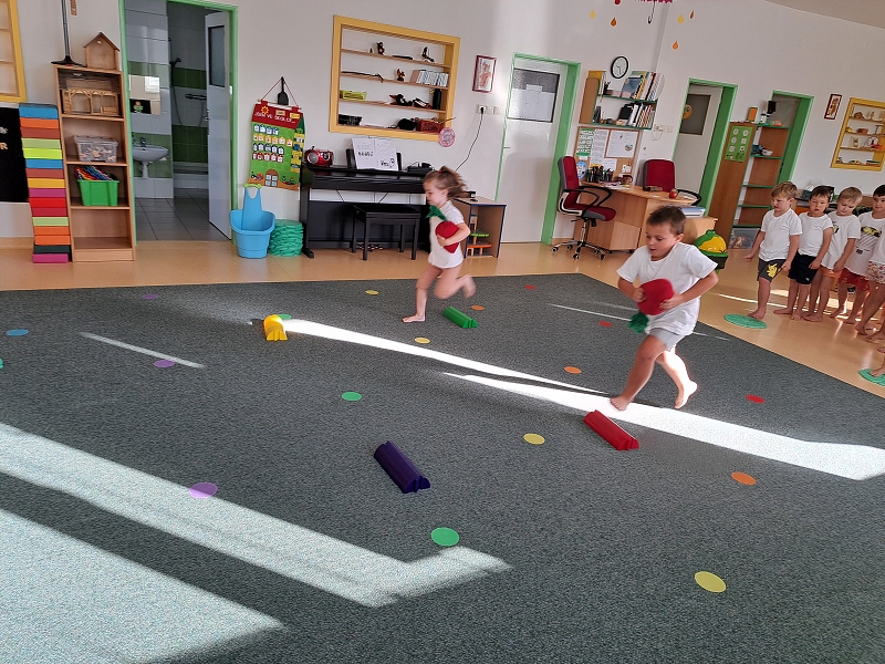 Pohádka O veliké řepě - Veverky