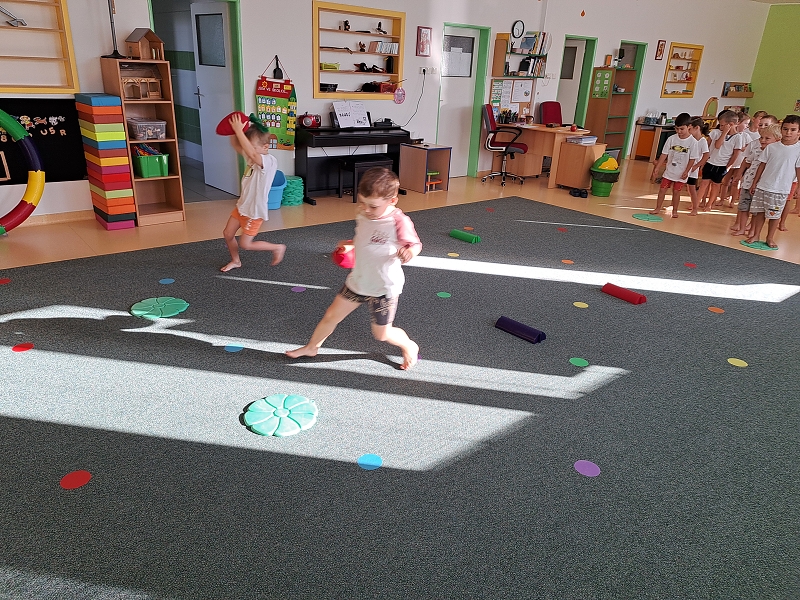 Pohádka O veliké řepě - Veverky