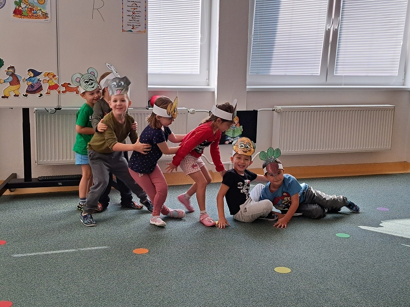 Pohádka O veliké řepě - Veverky