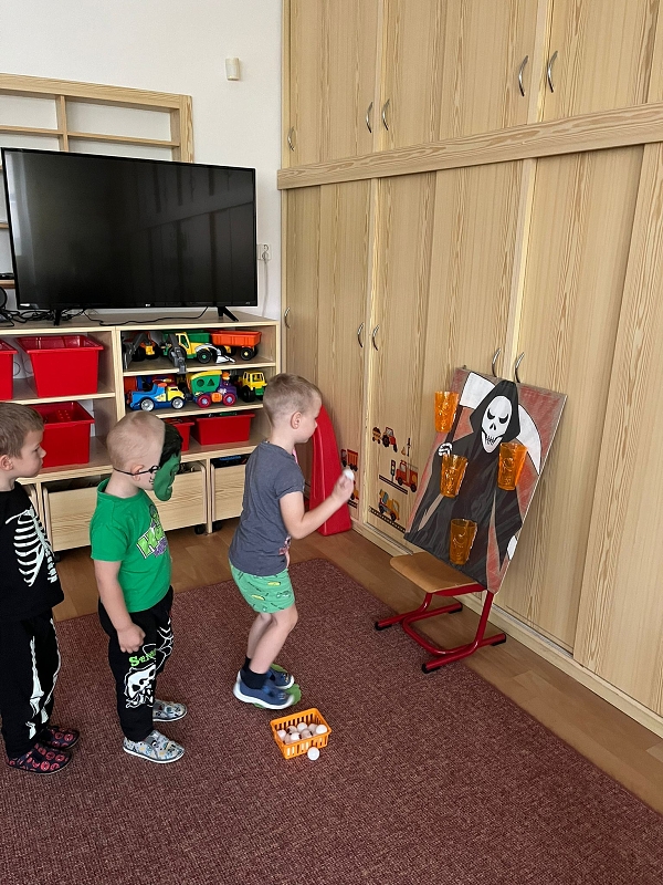 Halloween v Broučcích