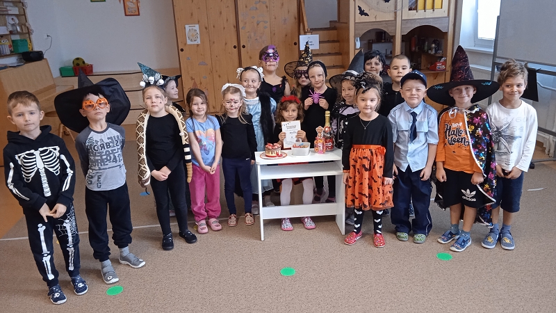 Opičky slaví narozeniny