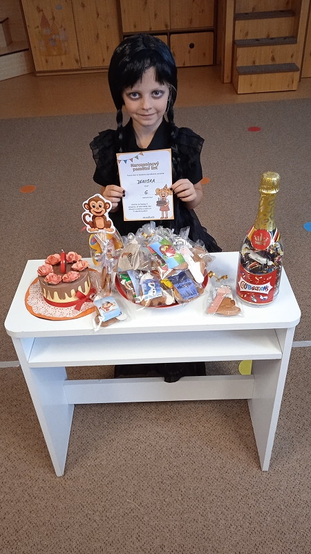 Opičky slaví narozeniny