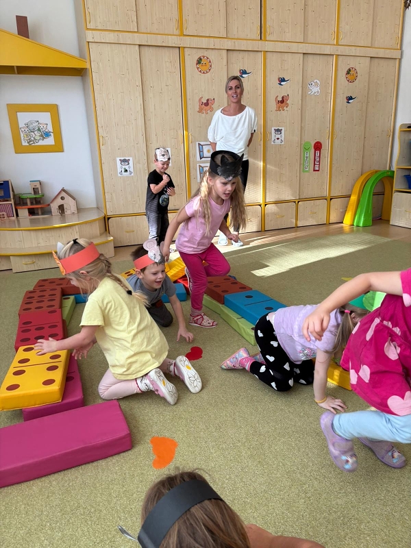 Hráli jsme pohádku Boudo , budko - Kočičky