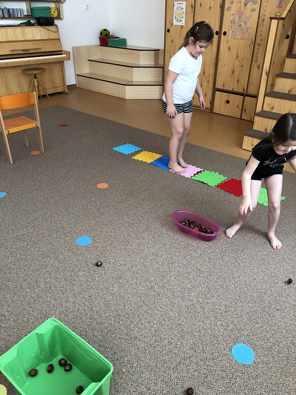 Listopad v Opičkách