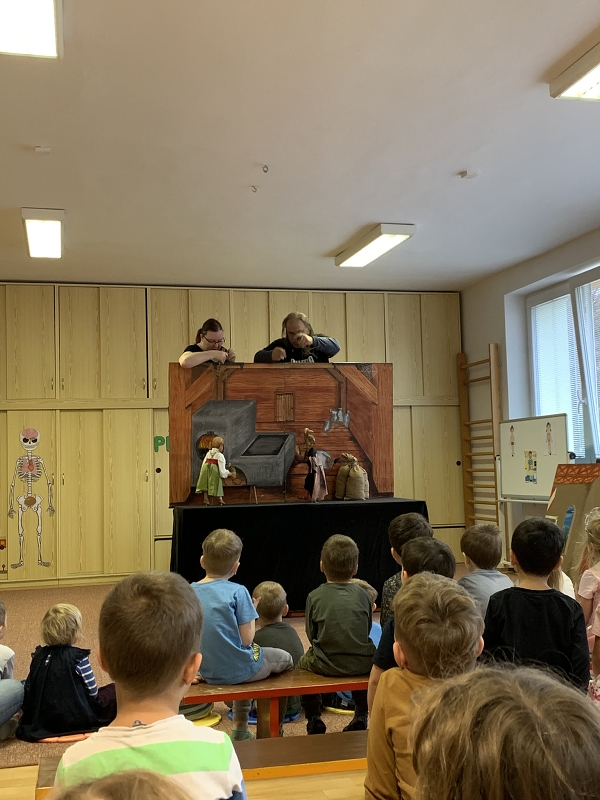 Loutkové divadlo v MŠ