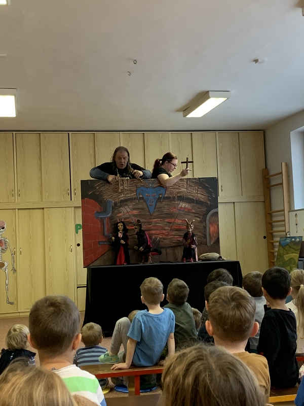 Loutkové divadlo v MŠ