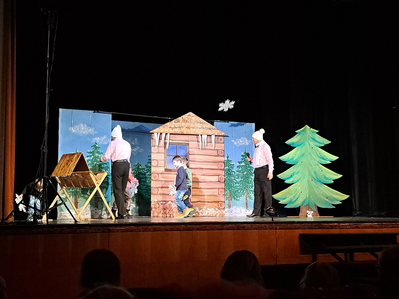 Děti z MŠ Pohádka součástí divadelního představení