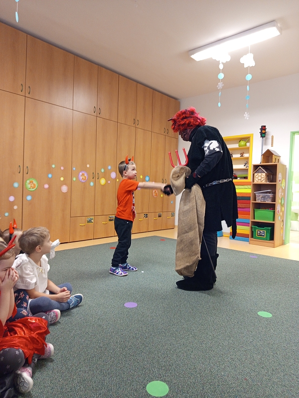 Čertovské dovádění ve  Veverkách