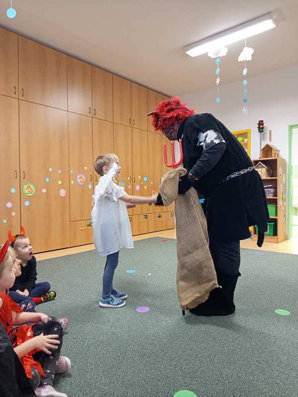 Čertovské dovádění ve  Veverkách