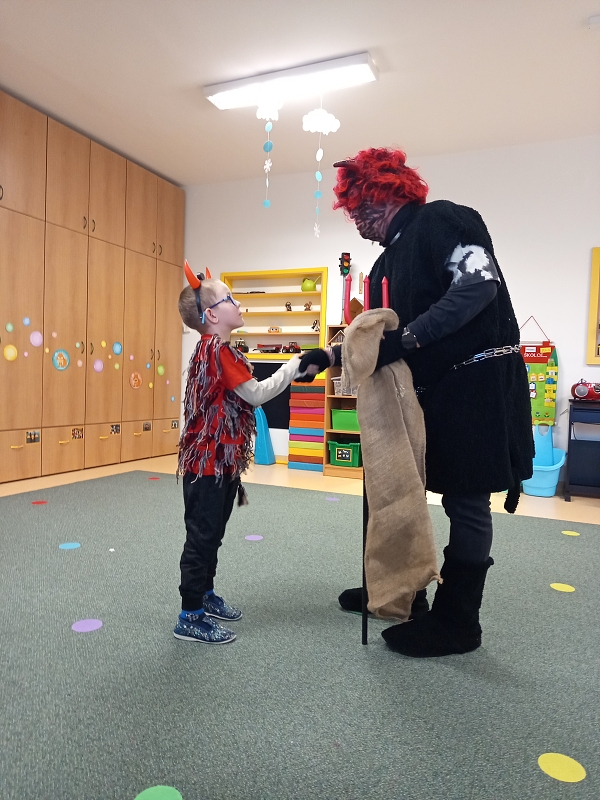 Čertovské dovádění ve  Veverkách