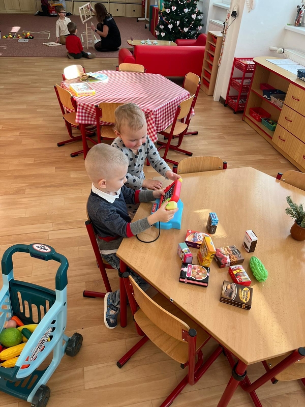 Vánoční nadílka v Broučcích