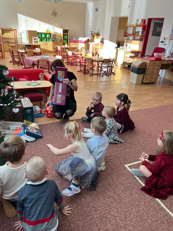 Vánoční nadílka v Broučcích