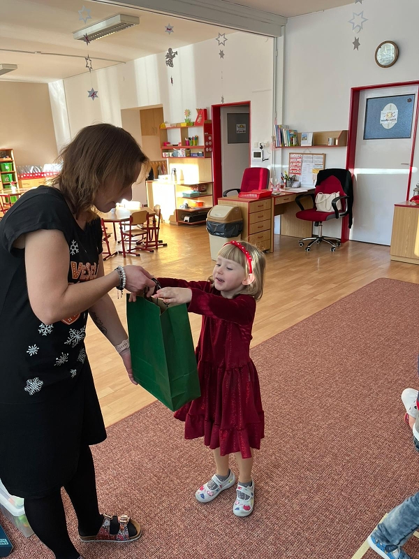 Vánoční nadílka v Broučcích